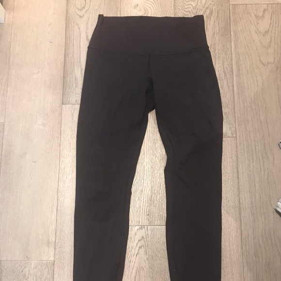 Lululemon leggings (wunder under, 28-inch inseam)
